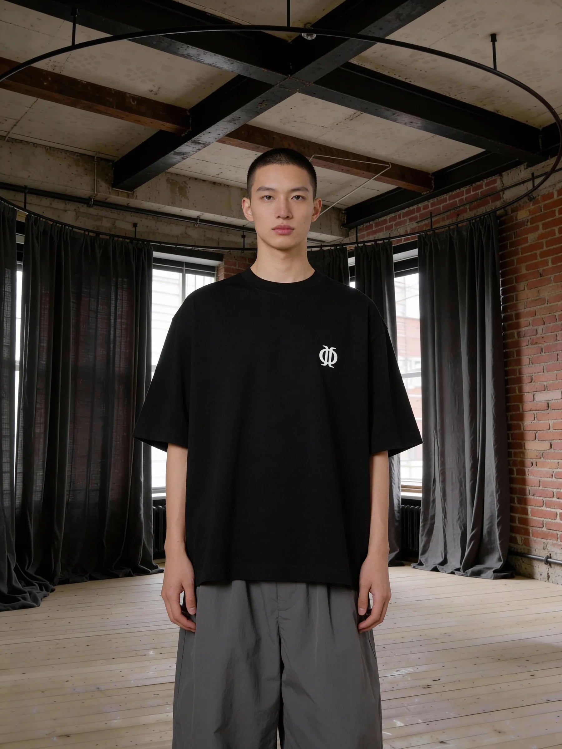 Unisex icon logo tee